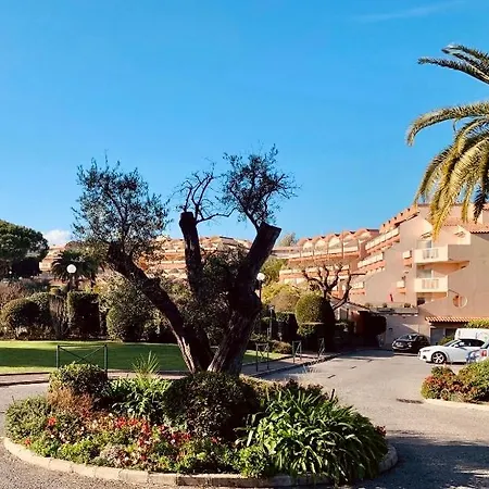 Secured Parc Velusine With Private Parking, Terrace, Pools And Tennis Courts. Апартаменты *
