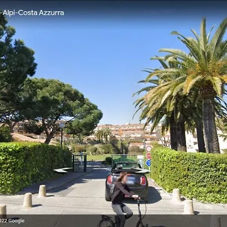 Apartment Secured Parc Velusine With Private Parking, Terrace, Pools And Tennis Courts. *