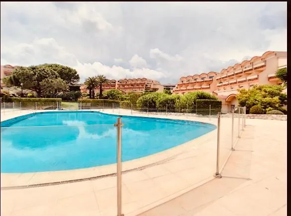Appartement Secured Parc Velusine With Private Parking, Terrace, Pools And Tennis Courts.